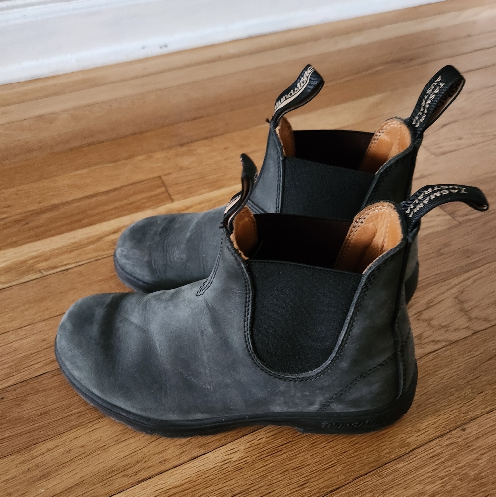 Blundstones